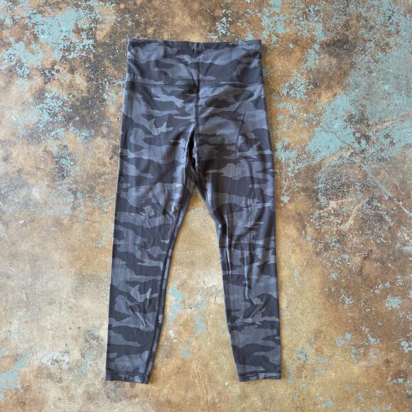Athleta Black Elation 7/8 Camo Leggings Size S Activewear Workout Gray Black - Picture 1 of 6